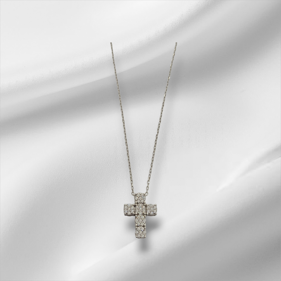Collana Croce Megic