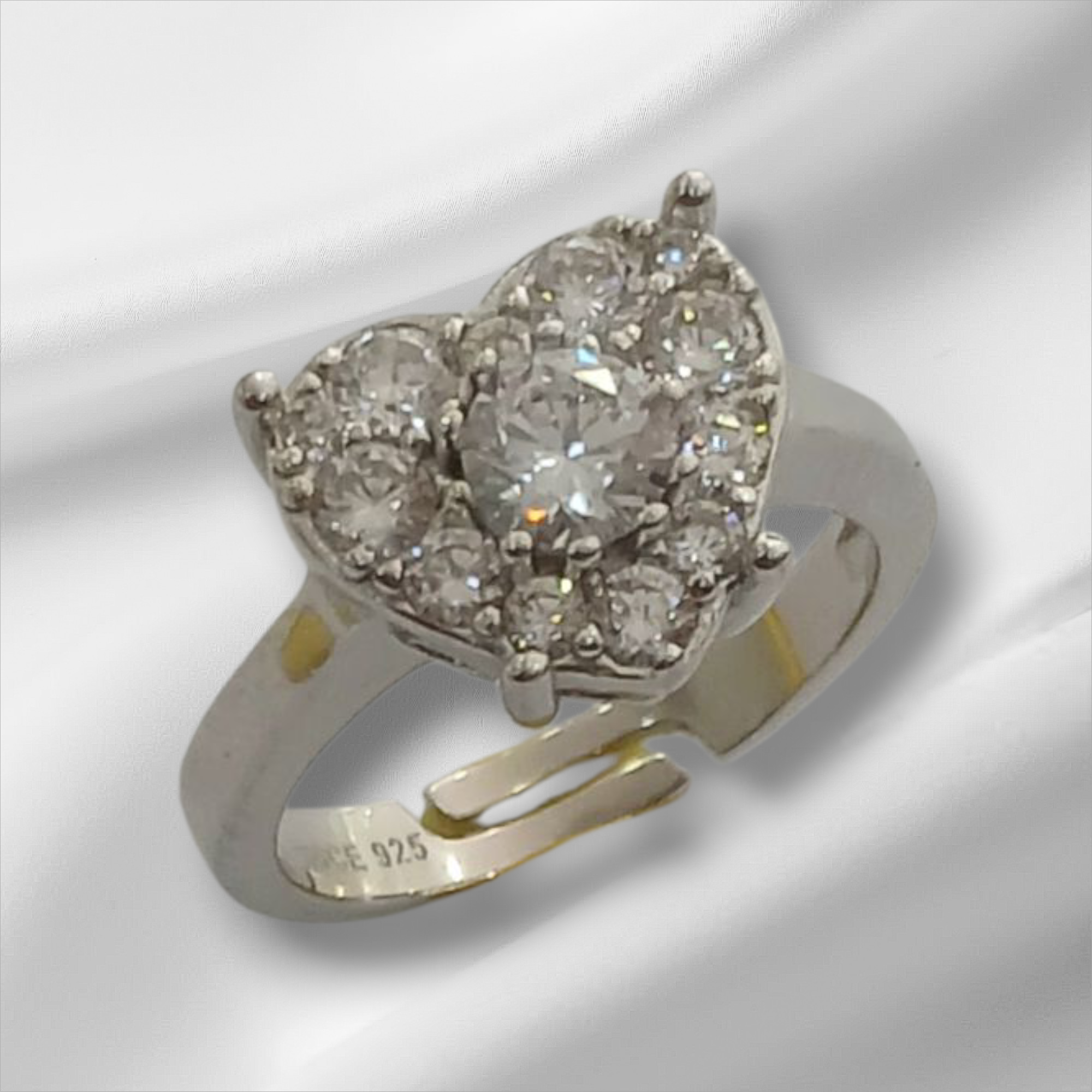 Anello Cuore Solitario Pavè