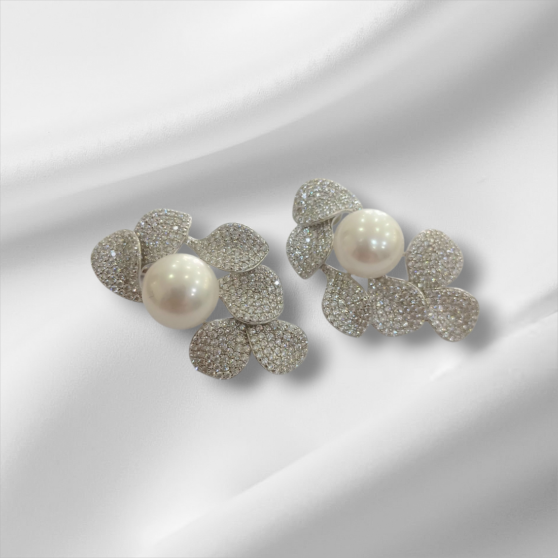 Orecchino Foglie Con Perla