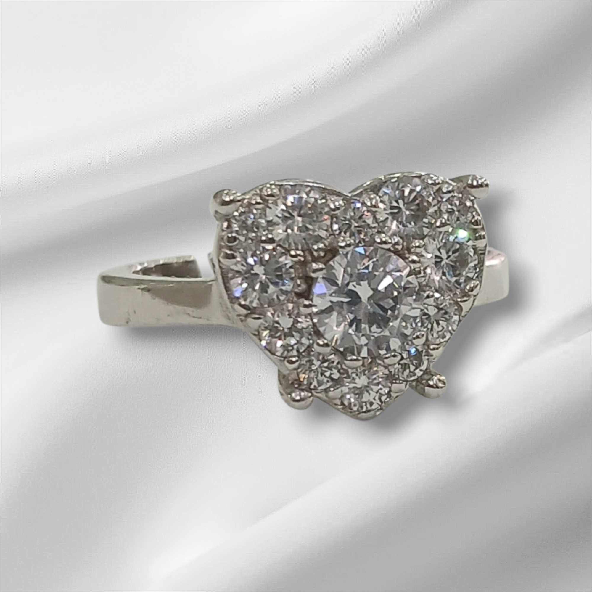 Anello Cuore Solitario Pavè