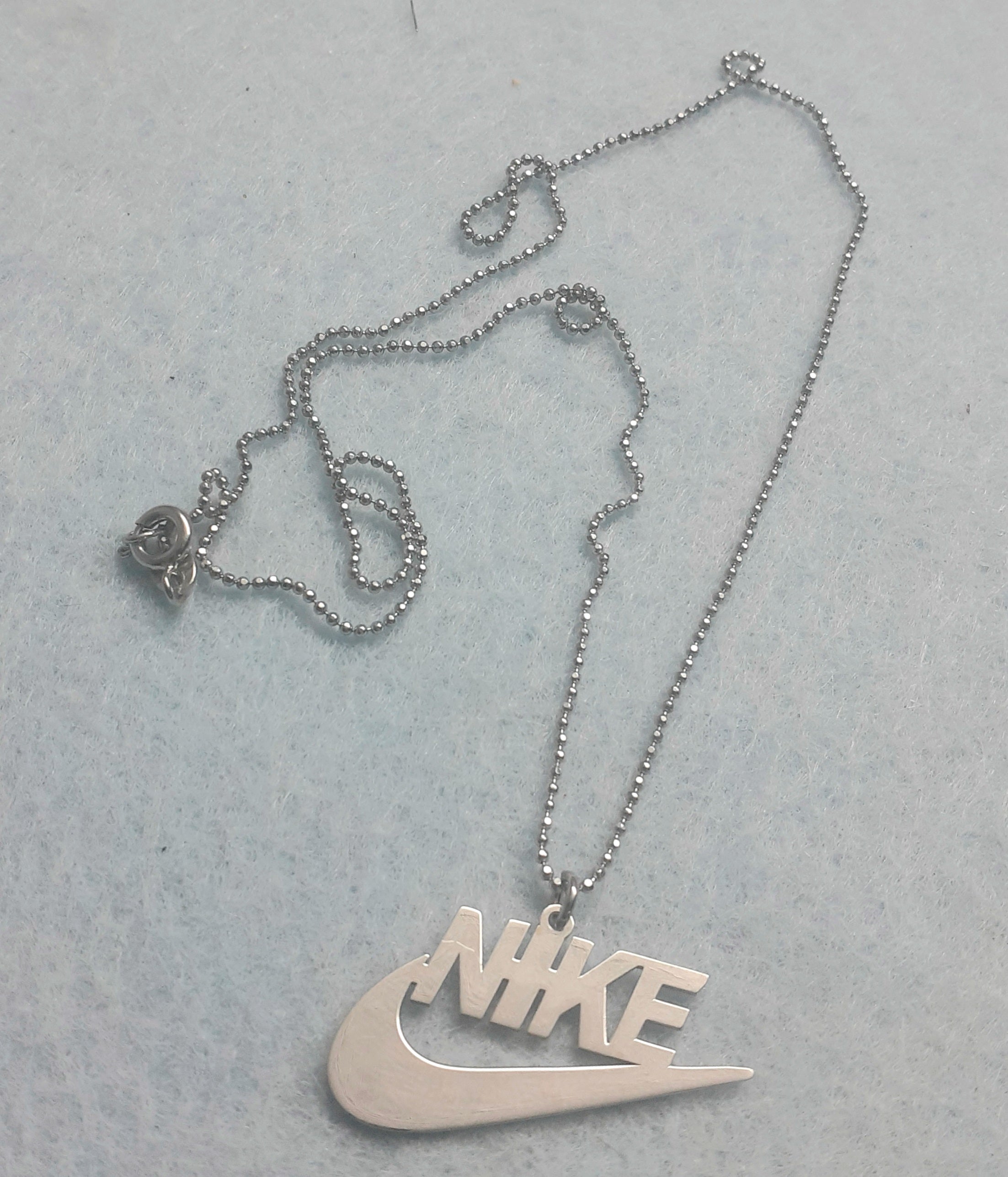 Collana Nike