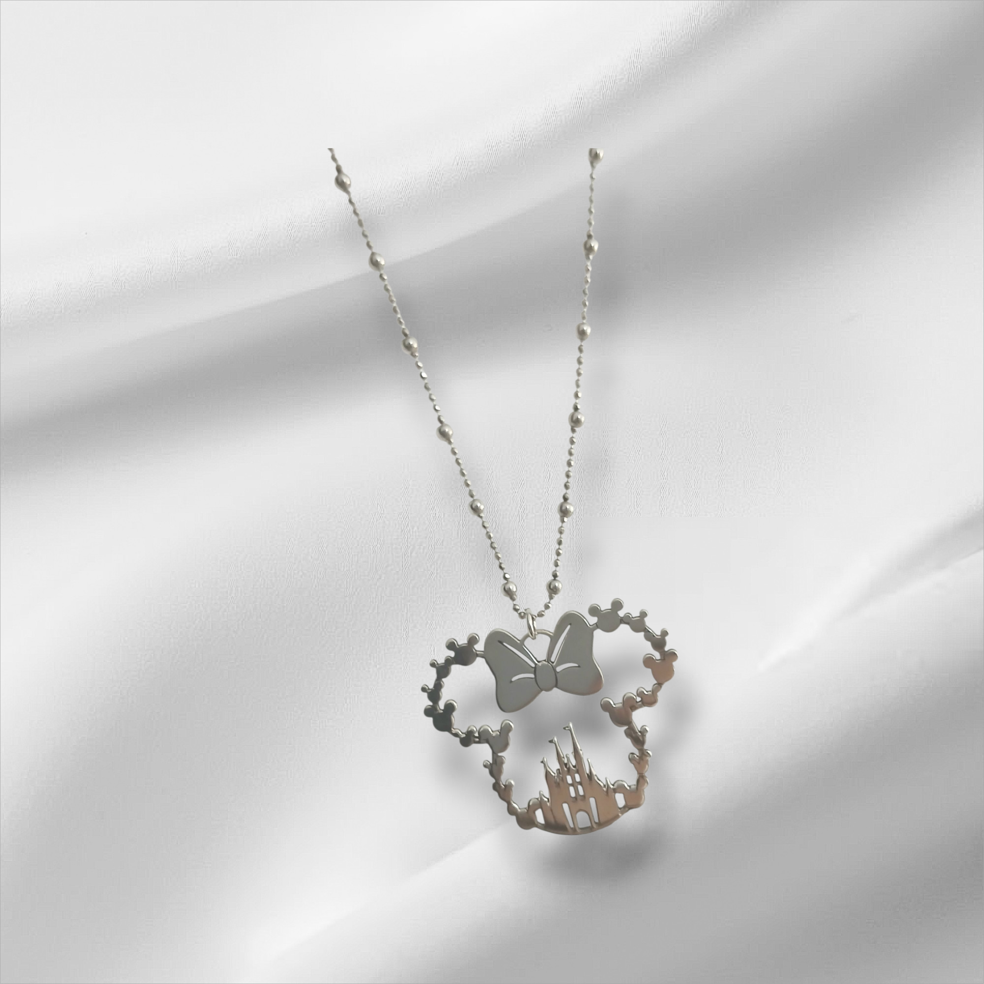 Collana  Testa Minnie con Castello